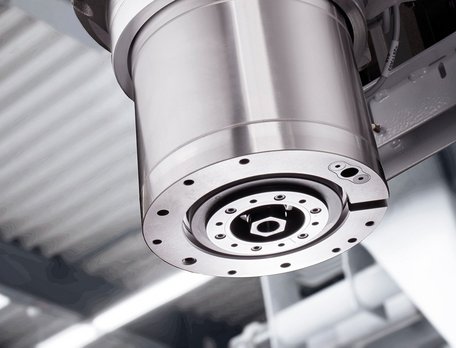 [Translate to English:] BENZ Motorspindel-Service