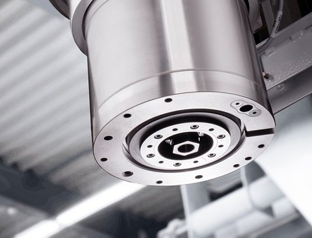 [Translate to English:] BENZ Motorspindel-Service