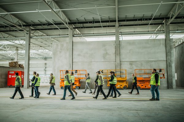 BENZ Tooling: ONEnewBENZ – gallery  of roofing ceremony